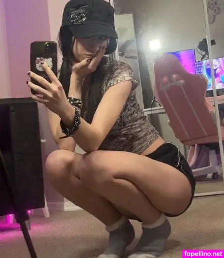 Aveziezz OnlyFans Thumbnail #tpCYZPwMk7