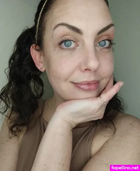 Avi Montana OnlyFans Thumbnail #xNAECWIaAE