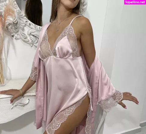 Avia Shoofan OnlyFans Thumbnail #WQSmfvyTIe