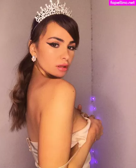 Avianaviolet OnlyFans Thumbnail #GUNvT9WlOY