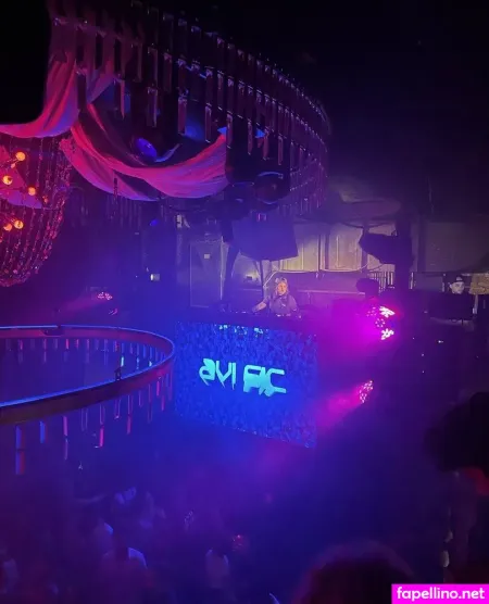 Avisic OnlyFans Thumbnail #XUd3W6amja