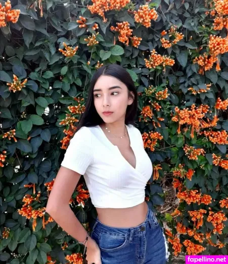 Avmadeleine 2 OnlyFans Thumbnail #0bQ6yE1Rds