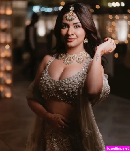 Avneet Kaur OnlyFans Thumbnail #SEfHfYxntl