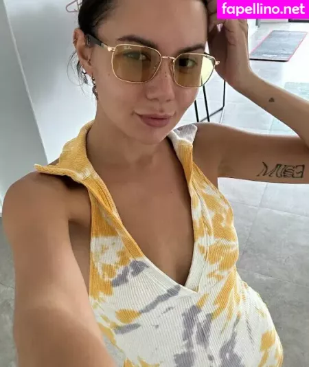 Avocadoz OnlyFans Thumbnail #RhqpKB6MDq