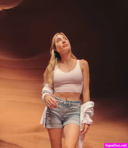 Avori OnlyFans Thumbnail #agK1W4pHxn