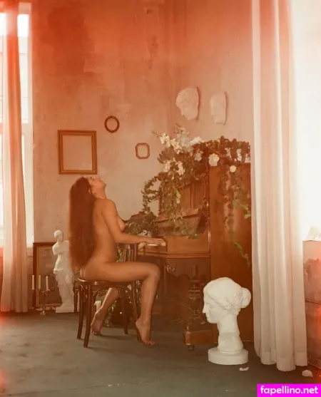 Avrelia Amaris OnlyFans Thumbnail #M1pRttFfs9