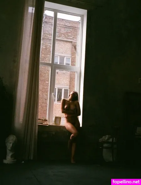 Avrelia Amaris OnlyFans Thumbnail #MII1NDhPi4