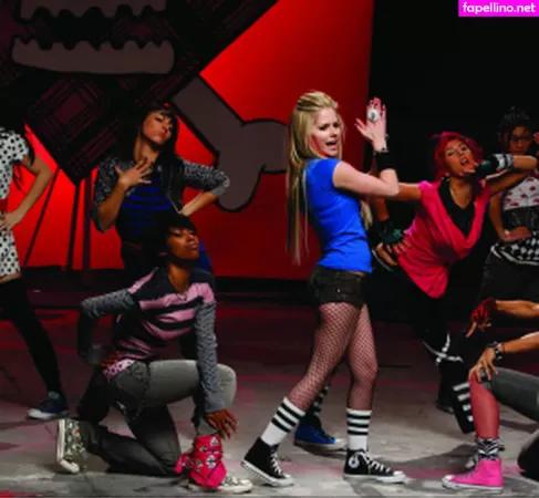 Avril Lavigne OnlyFans Thumbnail #86F0kGTUbX