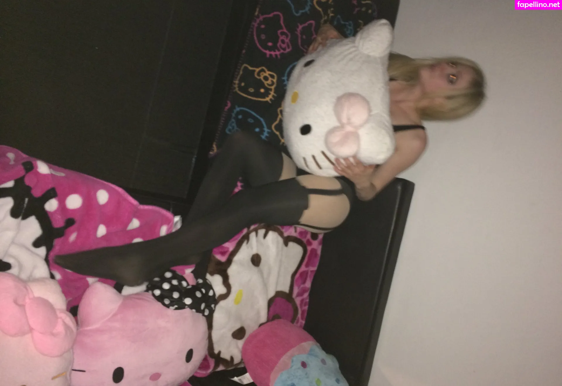 70927915, AvrilLavigne Nude Leaked OnlyFans Photo #u9vegS8siL