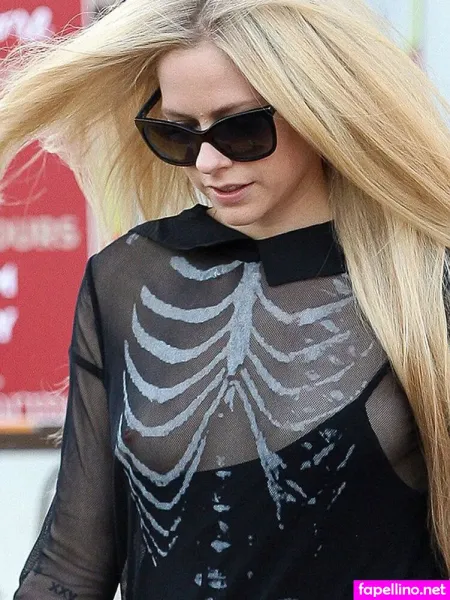 Avril Levigne OnlyFans Thumbnail #C3uetVbC0B