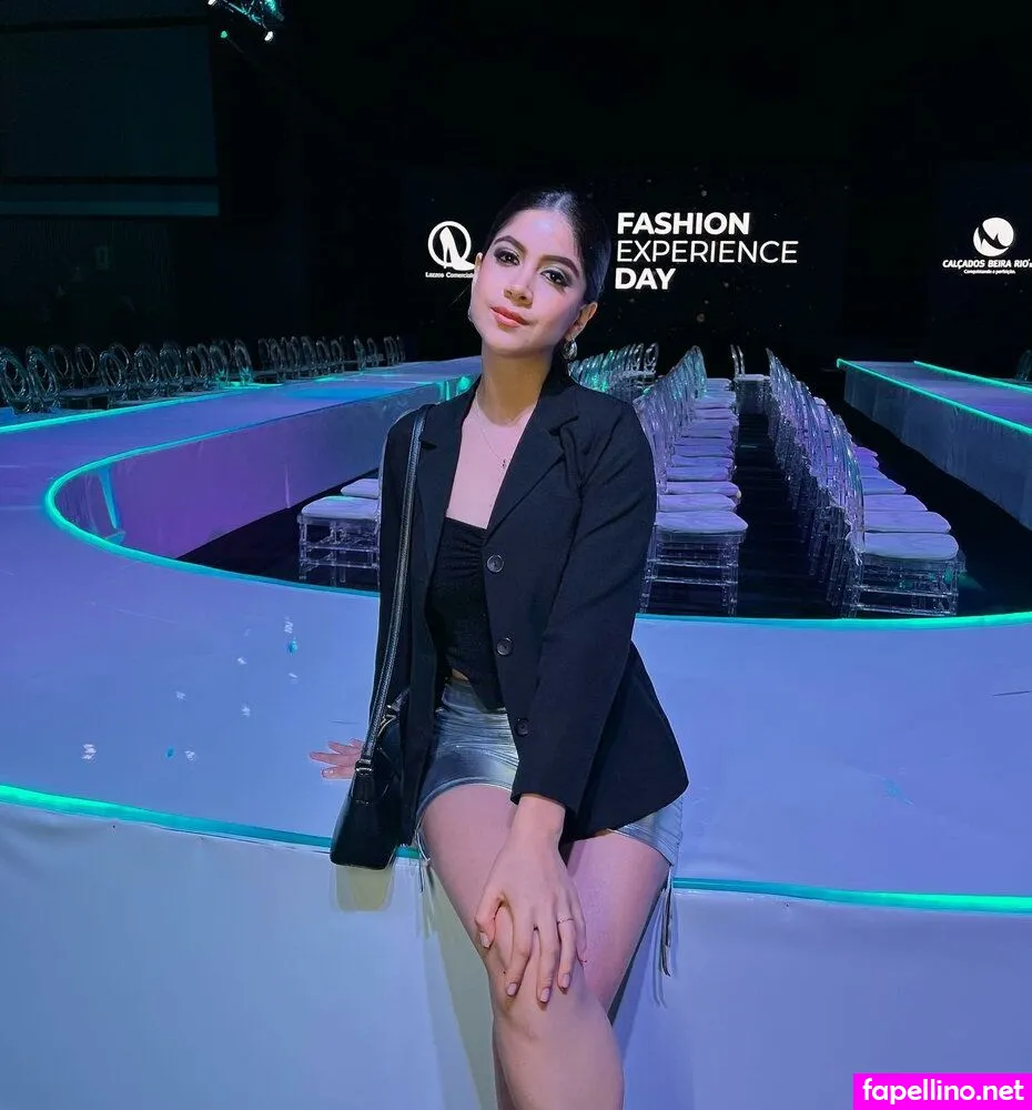 avriltoroo_1 Nude Leaked OnlyFans Photo #UGoNtvYgIo