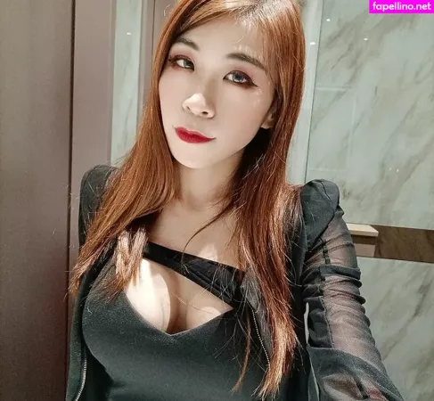 Avrillee999k OnlyFans Thumbnail #yMEAqdX3ar
