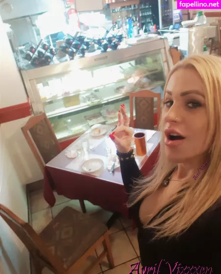 Avrilvixxxen OnlyFans Thumbnail #DK7y5L16P1