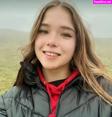 Avrora Blue OnlyFans Thumbnail #5FsmUH35kr