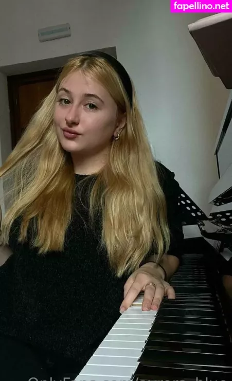 Avrora Blue OnlyFans Thumbnail #9z69nJ6JIN