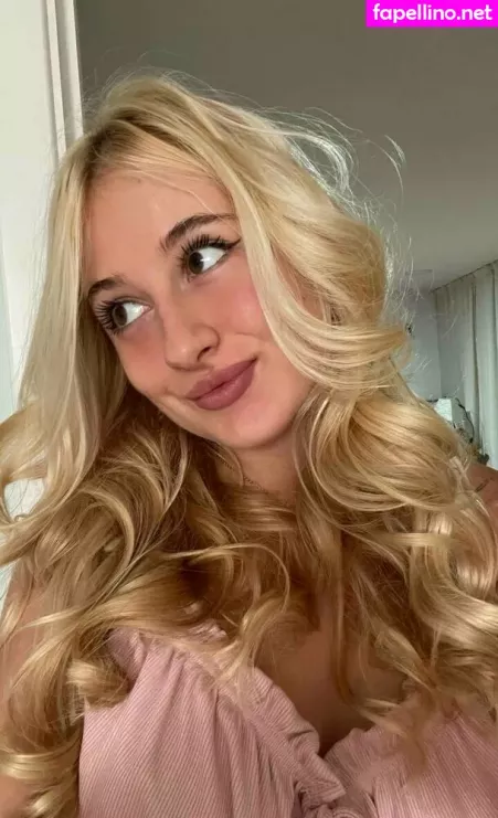 Avrora Blue OnlyFans Thumbnail #UGagVBcGhO