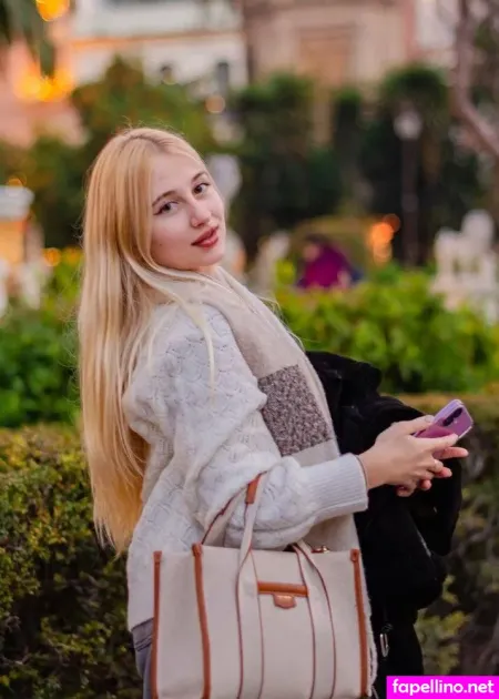 Avroralady OnlyFans Thumbnail #xhLlKugvdD