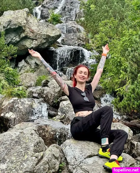 Avrorasiren OnlyFans Thumbnail #8baAZqQ6yx