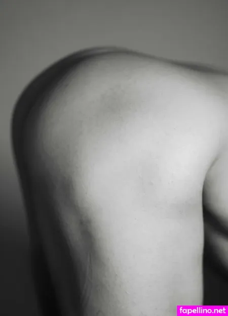 Awalkonthelightside OnlyFans Thumbnail #GBKWUMWvCp