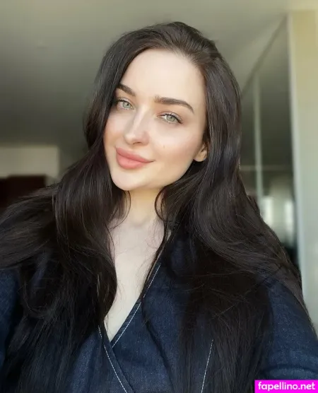 Awenlis OnlyFans Thumbnail #KUg8T3kDWY