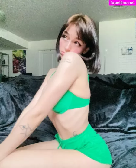 Awholelottazozo OnlyFans Thumbnail #YrX1Pp628C
