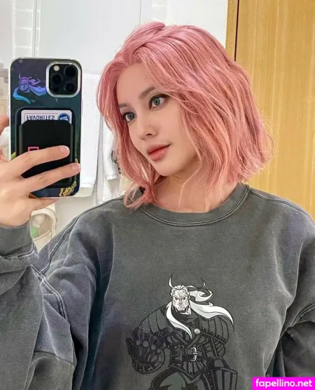 Awie De Guzman OnlyFans Thumbnail #0GxD0bHWbc