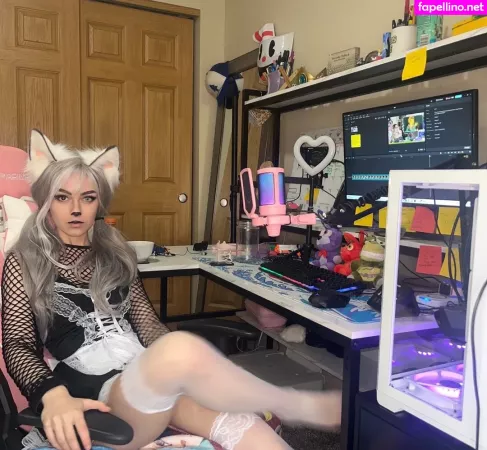 Awkspew Roo2 OnlyFans Thumbnail #3H8ye4uLGA