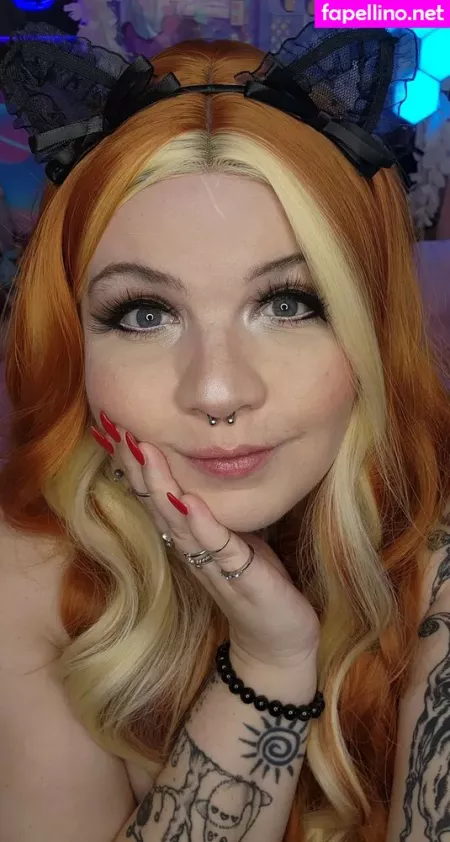 Awkwardsxccxbxs OnlyFans Thumbnail #fz6yvMMhgy