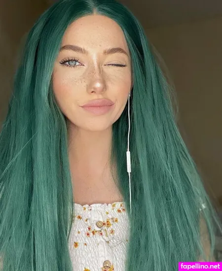 Aworyn OnlyFans Thumbnail #Hm3lhue1QC