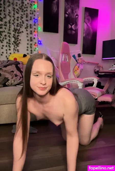 Awwexis OnlyFans Thumbnail #sBm48YLowk