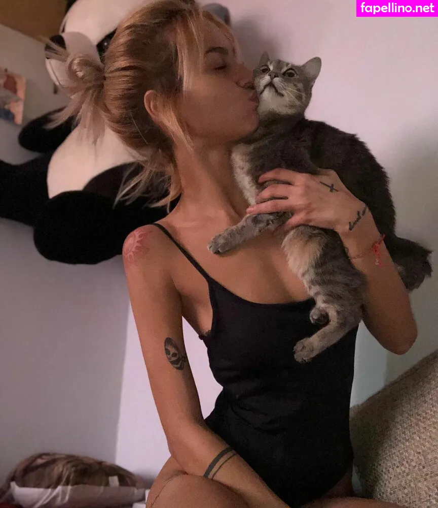 axalrnaed Nude Leaked OnlyFans Photo #6knBJQk5EA
