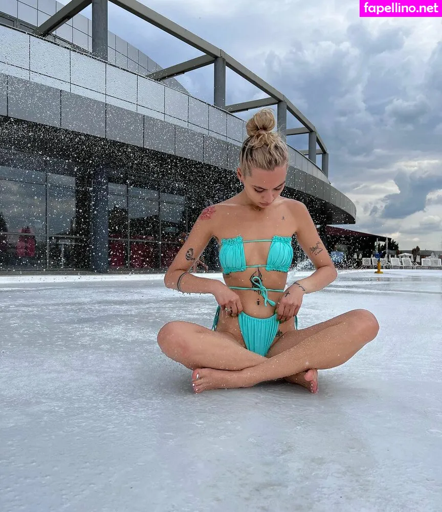 axalrnaed Nude Leaked OnlyFans Photo #9DQFNhChP1