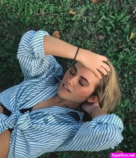 Axelle Maga OnlyFans Thumbnail #aMBjWIPTEA