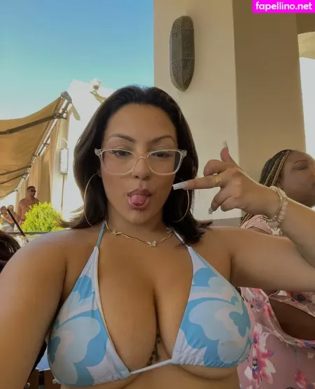 Axhcaxh OnlyFans Thumbnail #iWr9iFk7wU