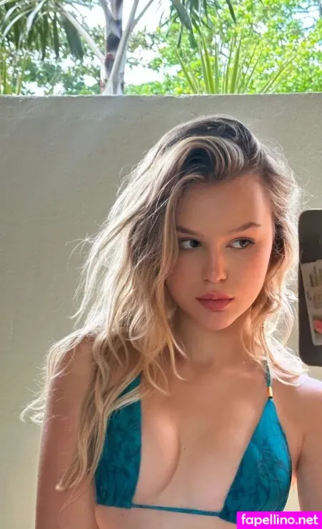 Axiiinia OnlyFans Thumbnail #gJbLIGJZfm