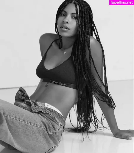 Ay Sia OnlyFans Thumbnail #lXVExorke3