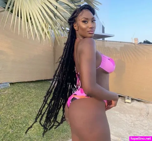 Aya Nakamura OnlyFans Thumbnail #eNEHLhGwaF