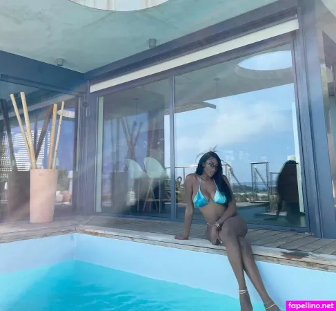 Aya Nakamura OnlyFans Thumbnail #tufeJsspPi