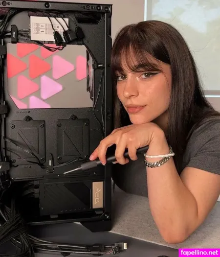 Ayaattt OnlyFans Thumbnail #EW3IHfWQAS