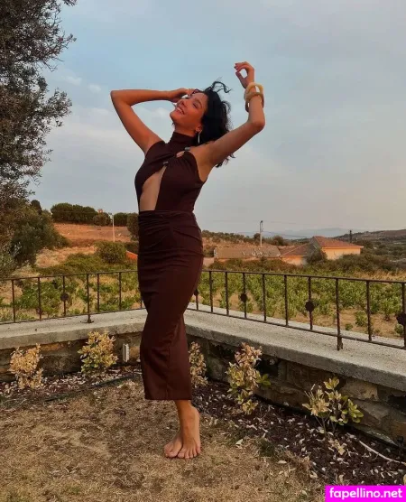 Aybuke Pusat OnlyFans Thumbnail #KKec8W9w11