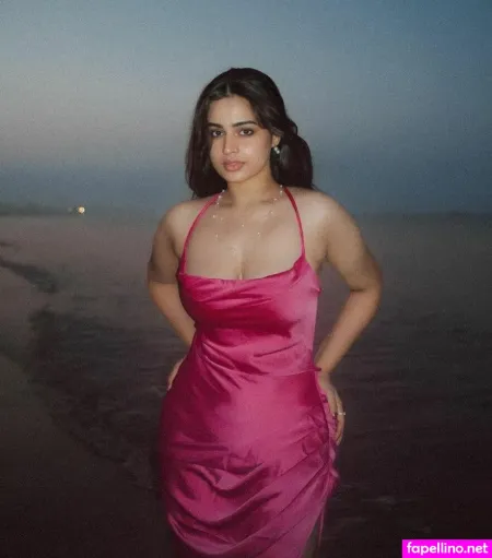 Ayesha Khan OnlyFans Thumbnail #huNzMhiy7I
