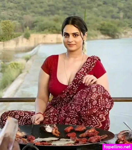Ayesha Khan OnlyFans Thumbnail #qREVioTiFQ