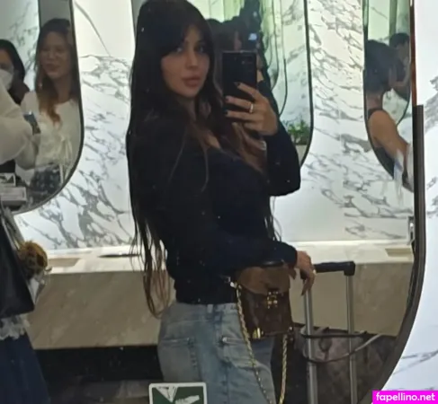 Ayesha Takia OnlyFans Thumbnail #NsC5wONjXl