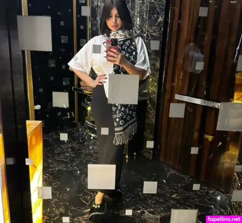 Ayesha Takia OnlyFans Thumbnail #g7k9NEQmt5