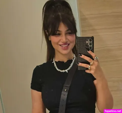 Ayesha Takia OnlyFans Thumbnail #pRzKvgVy20