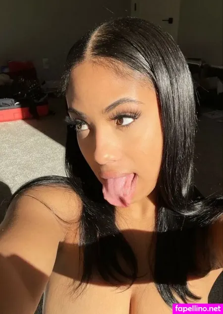 Ayisha Mia OnlyFans Thumbnail #updVXvxjej