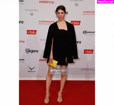 Aylin Tezel OnlyFans Thumbnail #KwKTcMJXMc