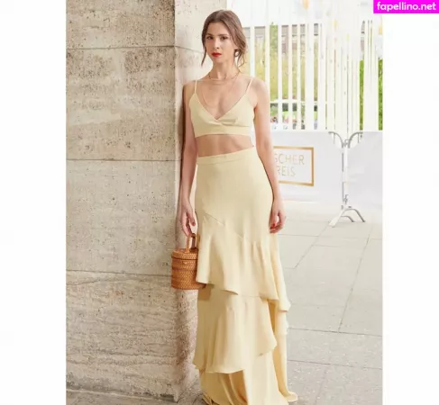 Aylin Tezel OnlyFans Thumbnail #SudhwLIv97