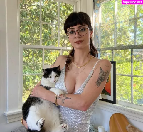 Aynsleigh Escher OnlyFans Thumbnail #DTyIS4lMmV