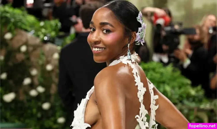 Ayo Edebiri OnlyFans Thumbnail #DpWxBNOQSA